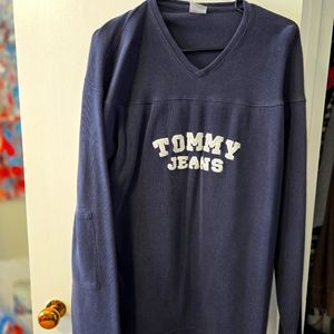 Long sleeve pull over